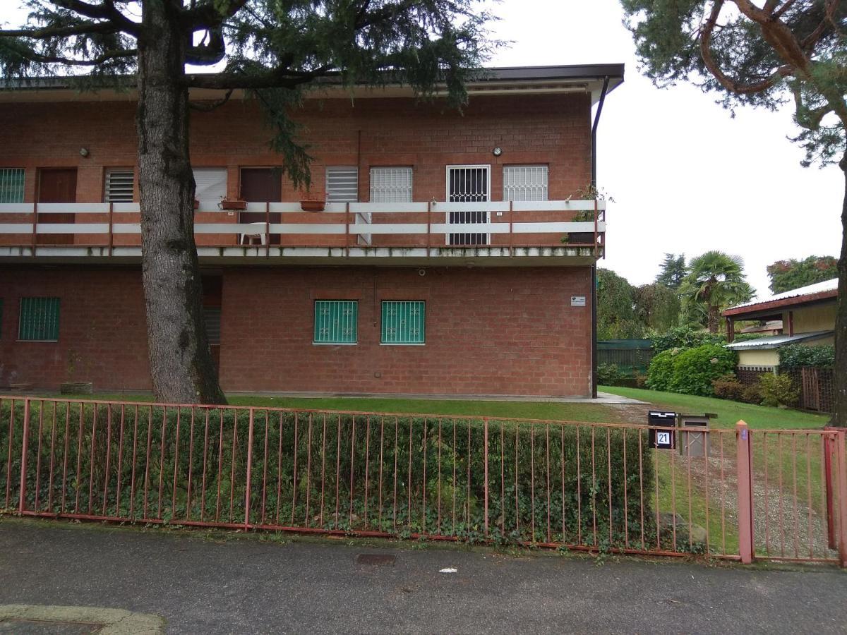 Sweet Home Castelletto sopra Ticino Exterior foto